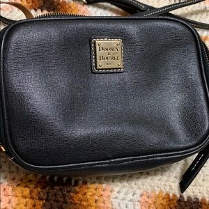 Small dooney bourke crossbody. Coated leather.